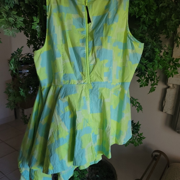 Dress - Picture 3 of 5